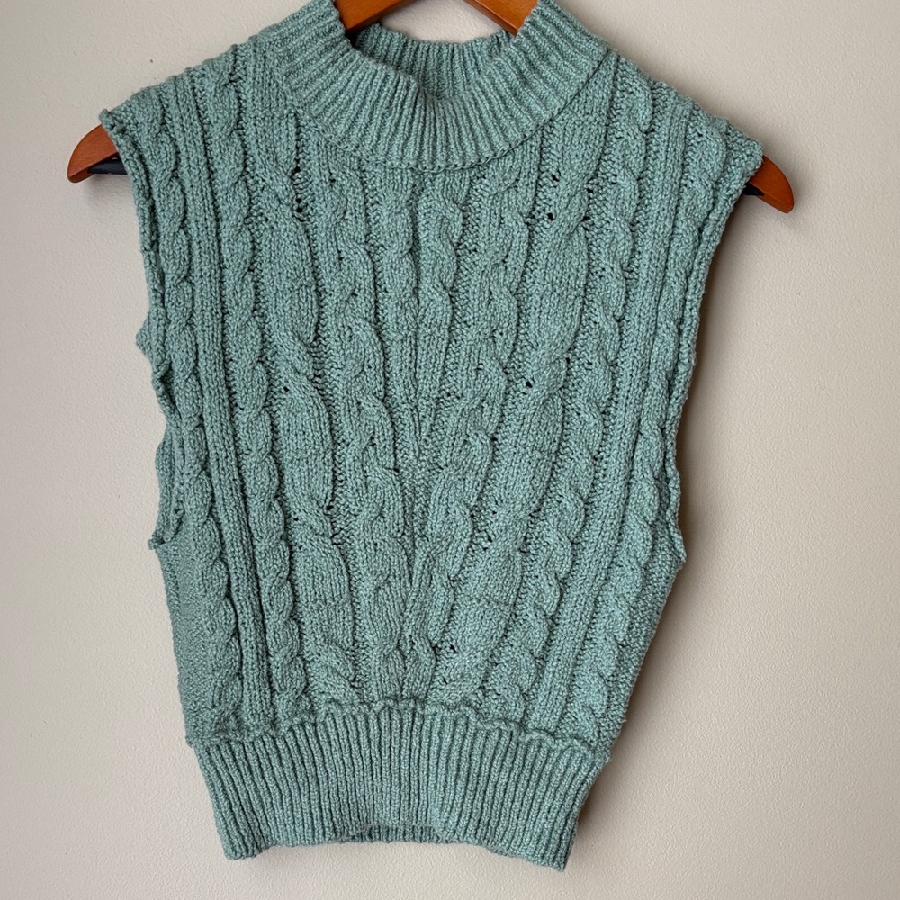 Free People Cable Knit Sleeveless Sweater Vest Sage Green -Small